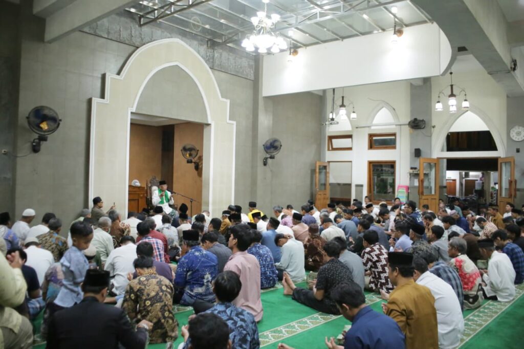 Kunjungan DPD Golkar Kota Yogyakarta di Ponpes Naungan DPD LDII Kota Yogyakarta, H. Arbai Hasan sebagai Imam Shalat Isya dan Tarawih